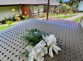 Rupe Rupe Lodge, chalet i Uturoa