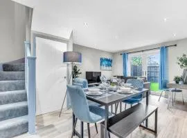MK 2-Bedroom Contractor's Gem, 5 beds, sleeps 6, free parking