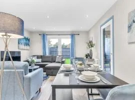 MK 2-Bedroom Contractor's Gem, 5 beds, sleeps 6, free parking