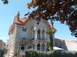 Chambres d'Hôtes L'Insulaire: Saint-Denis-dʼOléron şehrinde bir otel