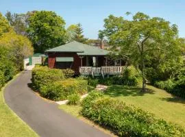 Campbell's Cottage by Experience Jervis Bay