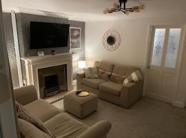 The Ironstone Miners Cottage, holiday rental in Wilton