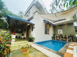 Maia Stays x Villa Siena with private pool, hotel with jacuzzis in Puducherry
