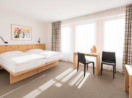 Hauser Hotel St. Moritz, hotel din St. Moritz