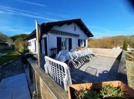 House swimming pool 10 km from Biarritz
