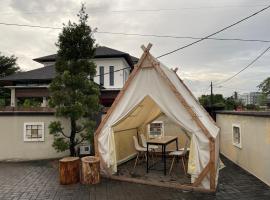 The Tent HomestayBig Outdoor, Free Bikes, 1min ride to Lake Garden, hotel v destinaci Taiping