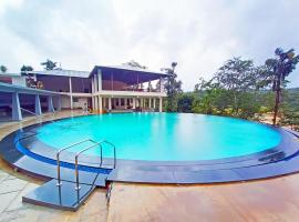 STAYMAKER Sereno Resort, отель в городе Саклешпур