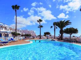 Vista Oceano&Piscina, AirCon y WiFi rapido PdC: Puerto del Carmen'de bir otel