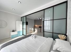 Квартира LUX в новом доме (147), Hotel in Pawlodar
