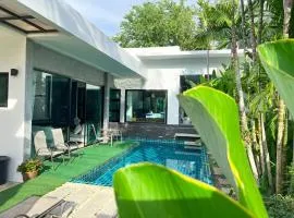 Intimate Oasis, 2 bedrooms Pool