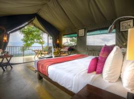 Madulkelle Tea and Eco Lodge, glamping site in Kandy