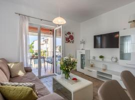 Newly renovated apartments in Funtana, hotel in Funtana