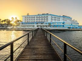 Arkin Palm Beach Hotel: Gazimağusa şehrinde bir otel
