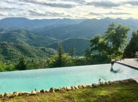 La Châtaigne Perchée, piscine et nature, hotel murah di Chirols