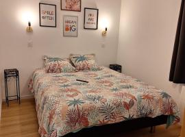 La Pin&egrave;de du Ch&eacute;ou, Piscine, Logement ind&eacute;pendant, Parking, Draps, Wifi fibre