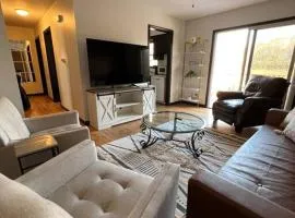 Cozy, fully remodeled home near downtown KC