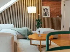 Large Apartments - Great for Groups - with Balcony or Terrace