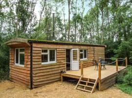 Riverwood Lodges, campsite in Lechlade