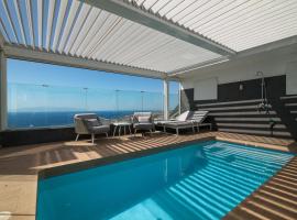 Luxury private villa with heated pool and amazing ocean view
