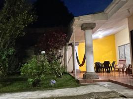 Casa de Campo en Salcoatitan, cottage ở Salcoatitán