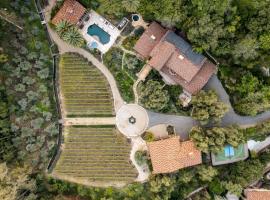 Peppertree Canyon 6BD 5.5BA Luxe Urban Winery, hotel in Santa Ana