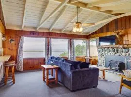 Rustic Coastal Smith River Cottage with Ocean Views!