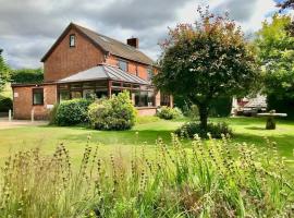 Arniss New Forest, holiday home in Fordingbridge