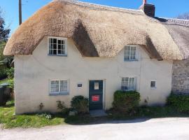 Stable Cott 2 Sleeps 6 Nr Lulworth Cove, hotelli kohteessa Chaldon Herring