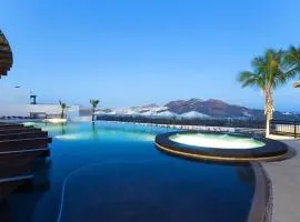 Penthouse Deluxe Seaview 3BR & Access Resorts