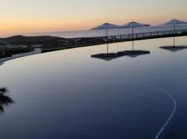 Exquisite 3BR Condo Ocean Views Access Resorts