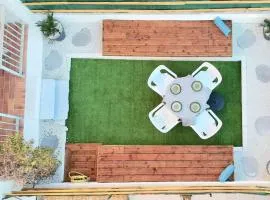 2 min de la Plage, Parking, Terrasse & Wifi!