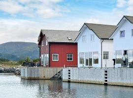 Holiday home averøy VI, пляжний готель у місті Averoy