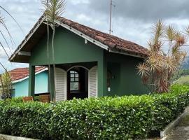 Chale linda vista Penedo, hotel with parking in Itatiaia