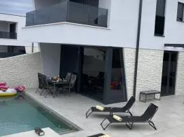 Villa LuRa in Pula mit Pool