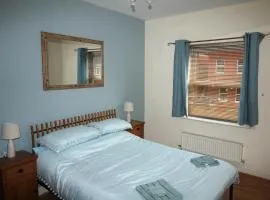Doncaster Central Apartment Sleeps 5 Very Quiet
