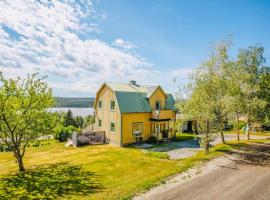 Villa Kakelbont!, hotel v destinaci Föllinge