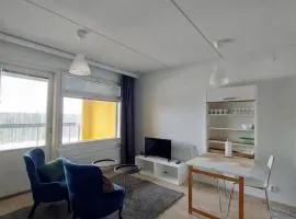 Kotimaailma - Avara ja valoisa studio Vantaalla