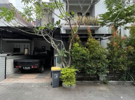 Puri Anggrek Homestay, Hotel in Kerobokan