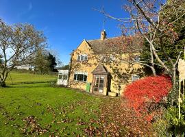 Ashleigh - Ash Farm Cotswolds, holiday home in Stow on the Wold