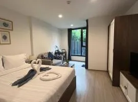 Hi Ended Studio 28 sqm Fully Furnished Apartment