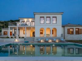 Sunshine Pool Villa near the Sea, casa rústica em Skopelos Town