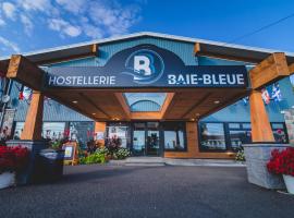 Hostellerie Baie Bleue, hotel with pools in Carleton sur Mer