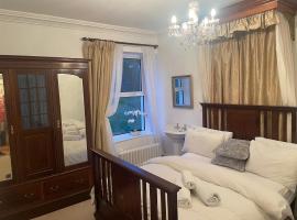Brackfield House, homestay in Killaloo