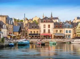 Coup de Coeur sur le Port de ST GOUSTAN, Trés Beau T2 avec Terrasse