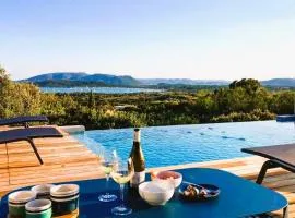 Villa Arazu, 10 personnes, piscine chauffée, vue mer, 15 minutes à pieds plage