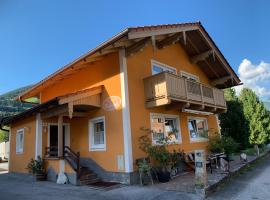 Landhaus Brandner, villa í Bramberg am Wildkogel