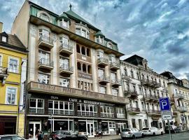 Hotel Aura: Mariánské Lázně şehrinde bir otel