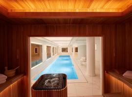 Villa-des-Prés, five-star hotel in Paris