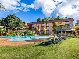 African Sky Hotels - Pine Lake Inn, hotell i White River