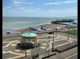 Beach View Apartment - Top floor sea view Ramsgate